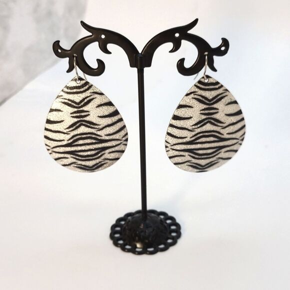 Black and White Zebra Style Teardrop Metal Earrings - Picture 1 of 5